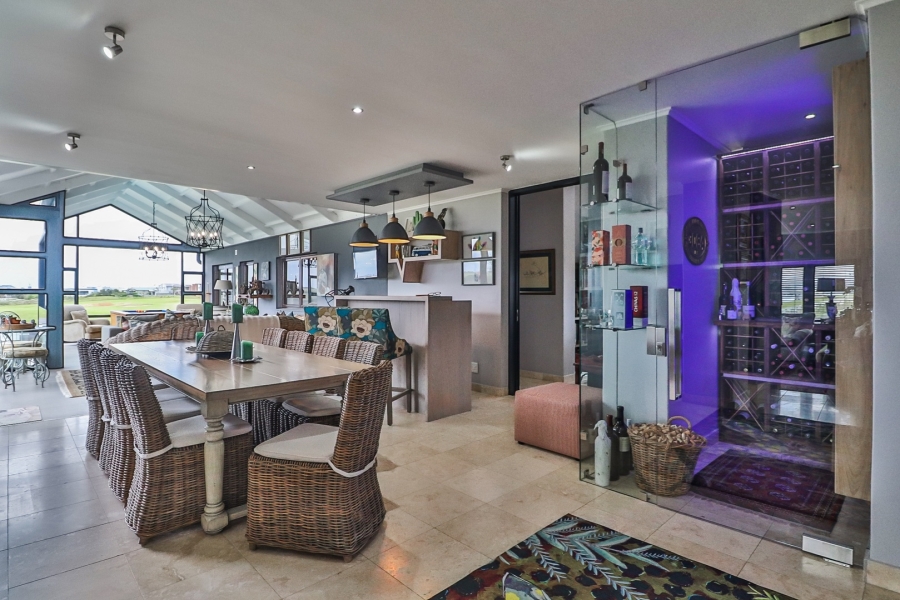 5 Bedroom Property for Sale in Oubaai Western Cape